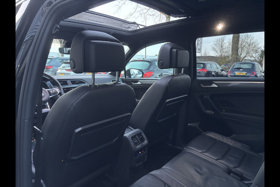 Volkswagen Tiguan Allspace 1.5 TSI Highline Business R 7p. | Pano | Elektrische Trekhaak | Memory Stoelen | Leer