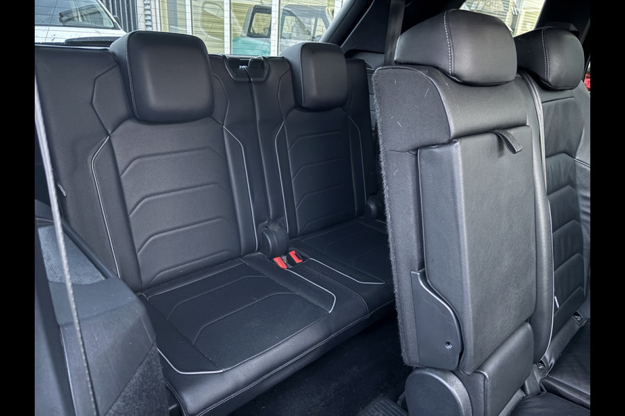Volkswagen Tiguan Allspace 1.5 TSI Highline Business R 7p. | Pano | Elektrische Trekhaak | Memory Stoelen | Leer