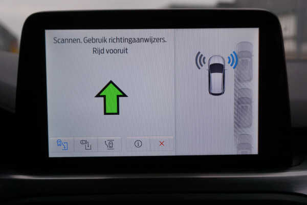 Ford FOCUS Wagon 1.0 125PKEcoB.Hybrid Titanium X Business/Trekhaak/ Parkeerpakket/Digi Dashboard.