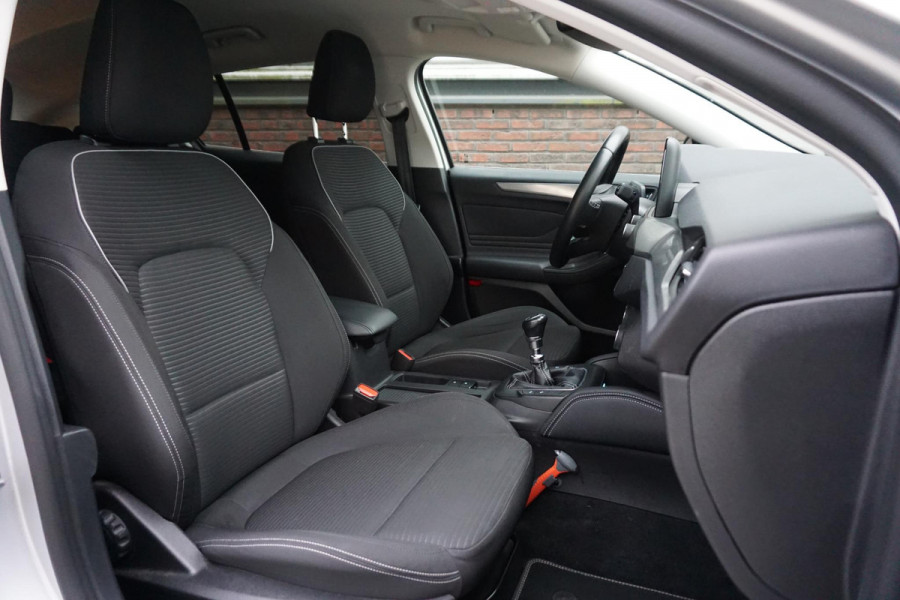 Ford FOCUS Wagon 1.0 125PKEcoB.Hybrid Titanium X Business/Trekhaak/ Parkeerpakket/Digi Dashboard.