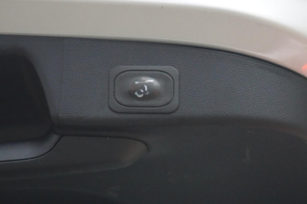 Ford FOCUS Wagon 1.0 125PKEcoB.Hybrid Titanium X Business/Trekhaak/ Parkeerpakket/Digi Dashboard.