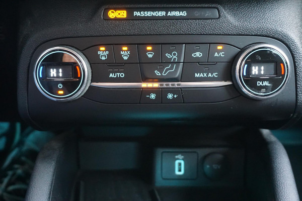 Ford FOCUS Wagon 1.0 125PKEcoB.Hybrid Titanium X Business/Trekhaak/ Parkeerpakket/Digi Dashboard.