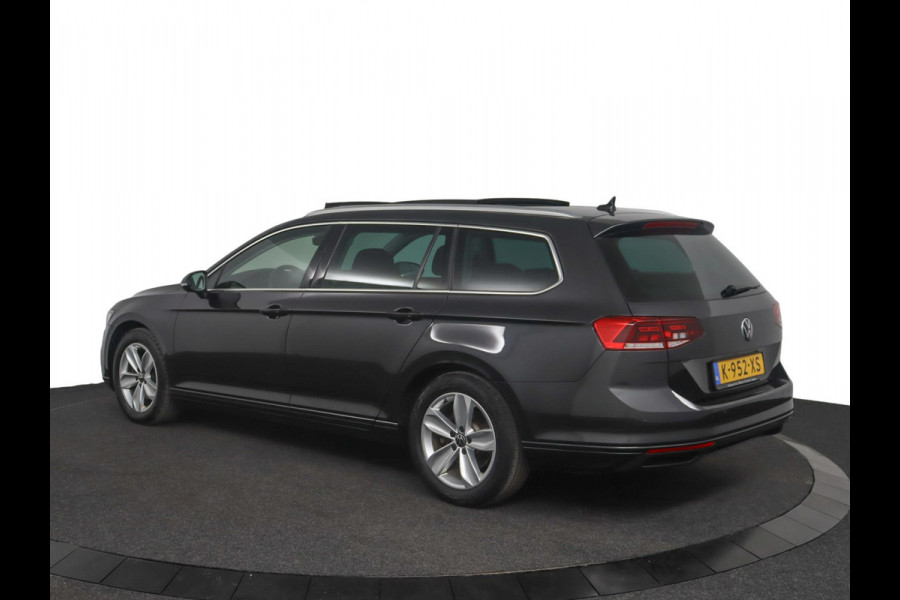 Volkswagen Passat Variant 1.5 TSI Business|Pano|Stoelverwarming|Keyless