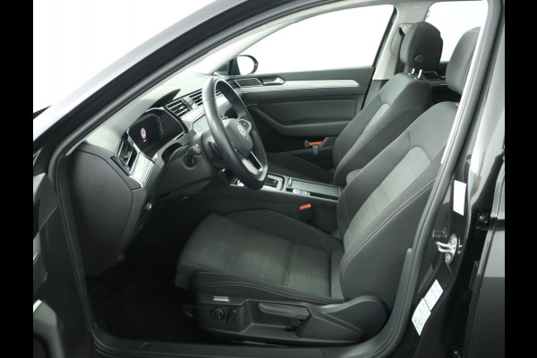Volkswagen Passat Variant 1.5 TSI Business|Pano|Stoelverwarming|Keyless