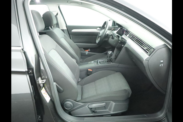 Volkswagen Passat Variant 1.5 TSI Business|Pano|Stoelverwarming|Keyless
