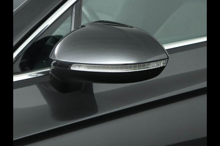 Volkswagen Passat Variant 1.5 TSI Business|Pano|Stoelverwarming|Keyless