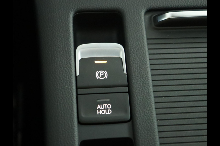 Volkswagen Passat Variant 1.5 TSI Business|Pano|Stoelverwarming|Keyless