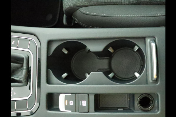 Volkswagen Passat Variant 1.5 TSI Business|Pano|Stoelverwarming|Keyless