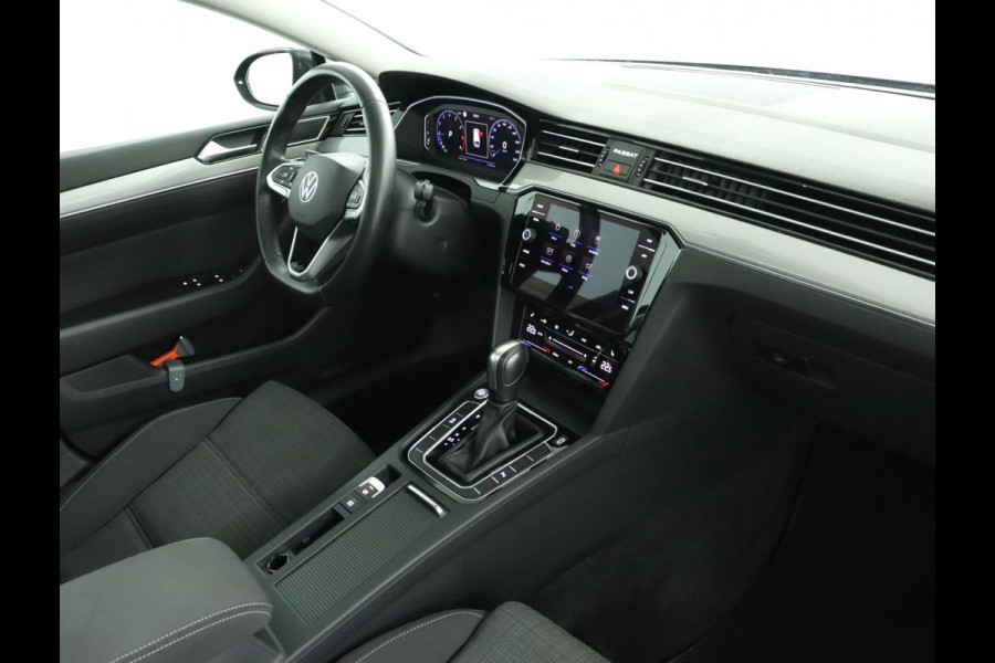 Volkswagen Passat Variant 1.5 TSI Business|Pano|Stoelverwarming|Keyless