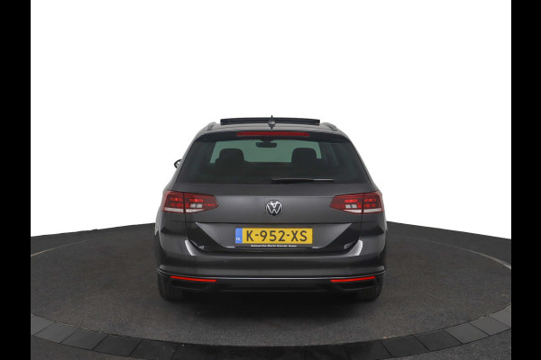 Volkswagen Passat Variant 1.5 TSI Business|Pano|Stoelverwarming|Keyless