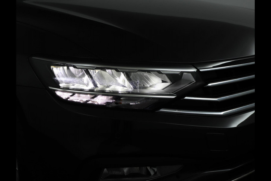 Volkswagen Passat Variant 1.5 TSI Business|Pano|Stoelverwarming|Keyless