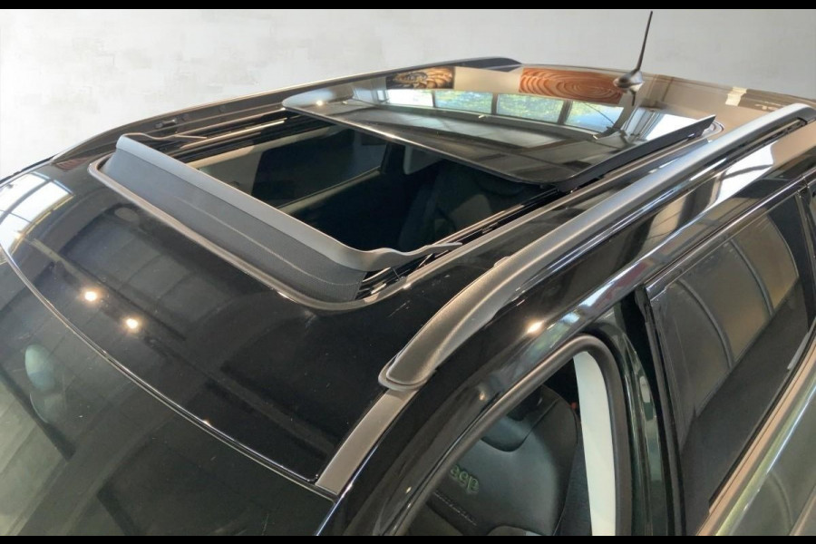 Jeep Compass 4xe 240 Plug-in Hybrid Electric North Star Leder/stof zwart, Panorama schuif/kanteldak, ACC, winterpakket Wordt verwacht, Voorbeeldfoto's