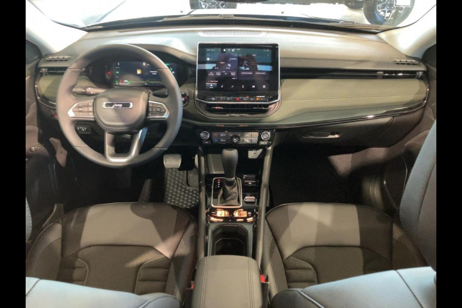 Jeep Compass 4xe 240 Plug-in Hybrid Electric North Star Leder/stof zwart, Panorama schuif/kanteldak, ACC, winterpakket Wordt verwacht, Voorbeeldfoto's