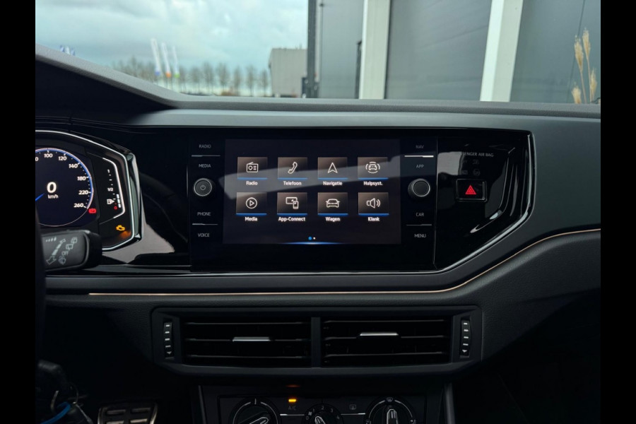 Volkswagen Taigo 1.0 TSI 3x R-Line FULL PANO APPLE CARPLAY LEDER LED