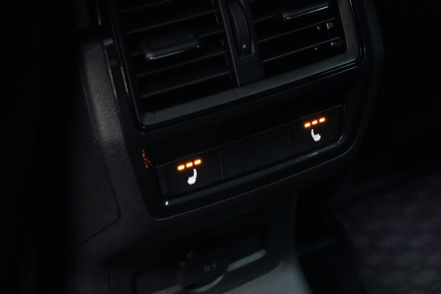 Škoda Karoq 1.5 TSI ACT Sportline Automaat | Pano-dak | CarPlay | Virtual | Acc | Stoelverwarming V+A | Led | Pdc | Keyless |