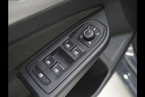 Volkswagen Golf Variant 1.0 TSI | Camera | Adaptive Cruise | Virtual | Stoelverwarming | DAB | Carplay