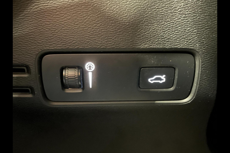 Volvo XC40 Recharge Core|BLACK-GREY|ACC|CAMERA|APPLE CARPLAY/ANDROID AUTO|STOEL+STUURVERW|ELEK.KLEP|NL-AUTO|NAP|INCL.BTW|1e EIG|