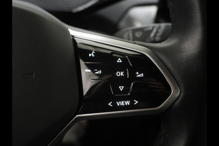 Volkswagen ID.4 77 kWh | Adaptive Cruise | Sfeerverlichting | Stoelverwarming | PDC | DAB | Carplay