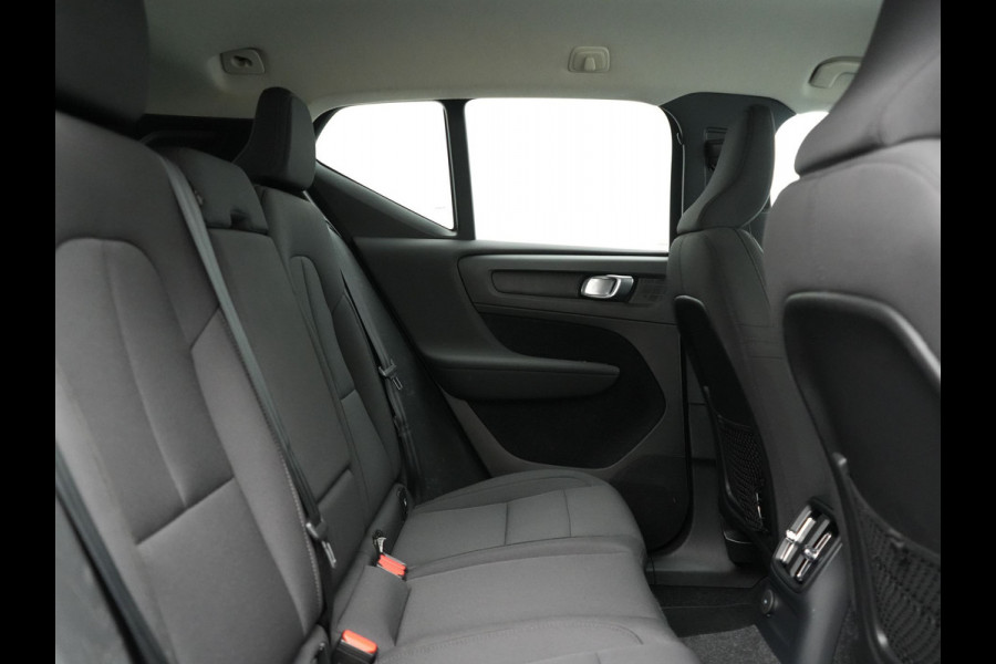 Volvo XC40 T4 Recharge R-Design Plug In Hybrid 211pk Dealer O.H. PHEV | Camera | Sportstoelen Memory | Apple Carplay | Keyless | Navigatie | Virtual | Blis | Cruise Control |
