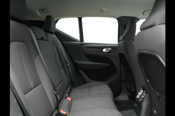 Volvo XC40 T4 Recharge R-Design Plug In Hybrid 211pk Dealer O.H. PHEV | Camera | Sportstoelen Memory | Apple Carplay | Keyless | Navigatie | Virtual | Blis | Cruise Control |