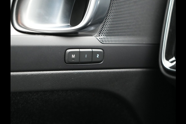 Volvo XC40 T4 Recharge R-Design Plug In Hybrid 211pk Dealer O.H. PHEV | Camera | Sportstoelen Memory | Apple Carplay | Keyless | Navigatie | Virtual | Blis | Cruise Control |