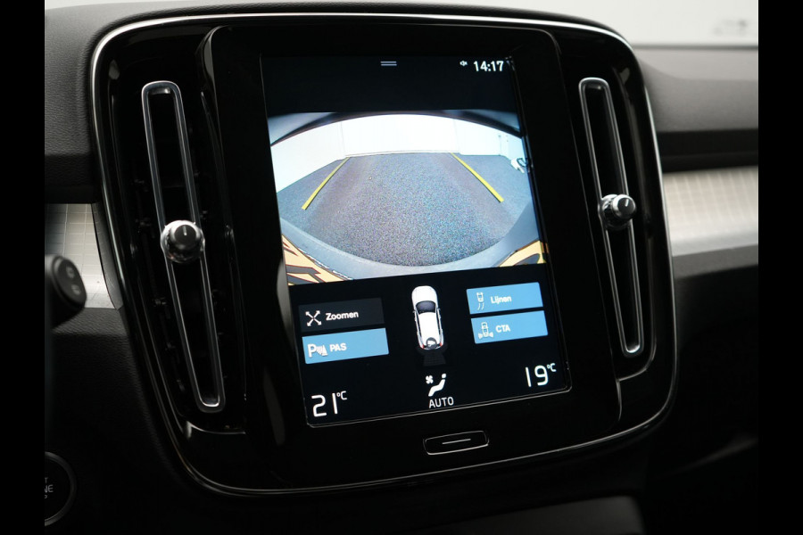 Volvo XC40 T4 Recharge R-Design Plug In Hybrid 211pk Dealer O.H. PHEV | Camera | Sportstoelen Memory | Apple Carplay | Keyless | Navigatie | Virtual | Blis | Cruise Control |