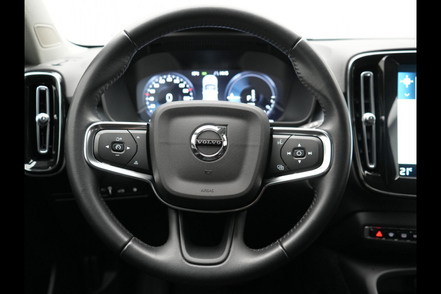 Volvo XC40 T4 Recharge R-Design Plug In Hybrid 211pk Dealer O.H. PHEV | Camera | Sportstoelen Memory | Apple Carplay | Keyless | Navigatie | Virtual | Blis | Cruise Control |