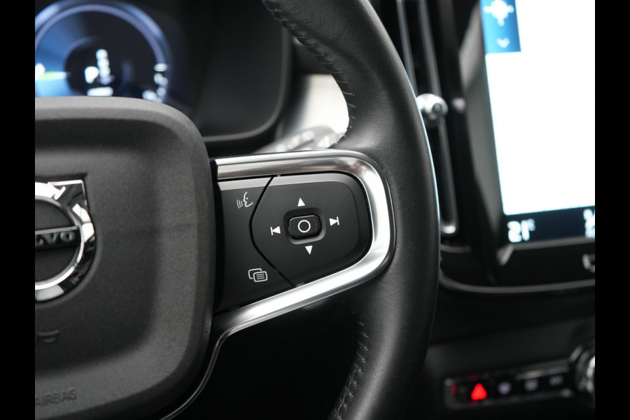 Volvo XC40 T4 Recharge R-Design Plug In Hybrid 211pk Dealer O.H. PHEV | Camera | Sportstoelen Memory | Apple Carplay | Keyless | Navigatie | Virtual | Blis | Cruise Control |
