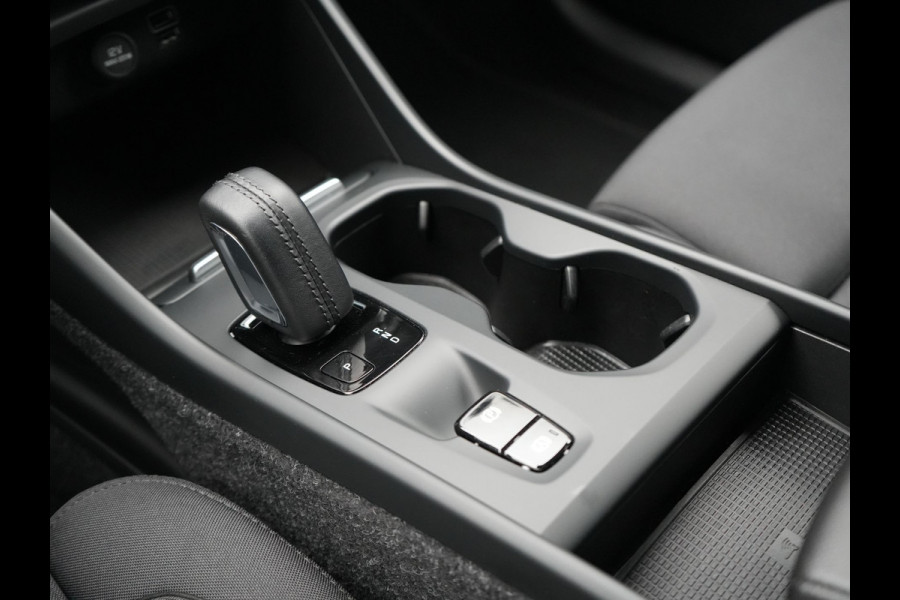 Volvo XC40 T4 Recharge R-Design Plug In Hybrid 211pk Dealer O.H. PHEV | Camera | Sportstoelen Memory | Apple Carplay | Keyless | Navigatie | Virtual | Blis | Cruise Control |