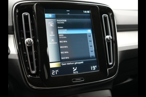 Volvo XC40 T4 Recharge R-Design Plug In Hybrid 211pk Dealer O.H. PHEV | Camera | Sportstoelen Memory | Apple Carplay | Keyless | Navigatie | Virtual | Blis | Cruise Control |