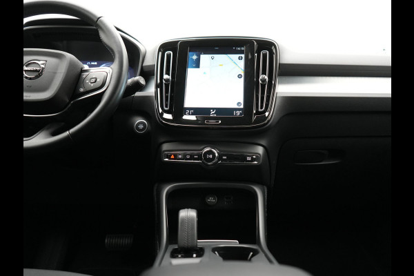 Volvo XC40 T4 Recharge R-Design Plug In Hybrid 211pk Dealer O.H. PHEV | Camera | Sportstoelen Memory | Apple Carplay | Keyless | Navigatie | Virtual | Blis | Cruise Control |