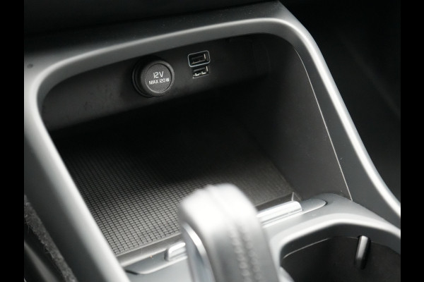 Volvo XC40 T4 Recharge R-Design Plug In Hybrid 211pk Dealer O.H. PHEV | Camera | Sportstoelen Memory | Apple Carplay | Keyless | Navigatie | Virtual | Blis | Cruise Control |