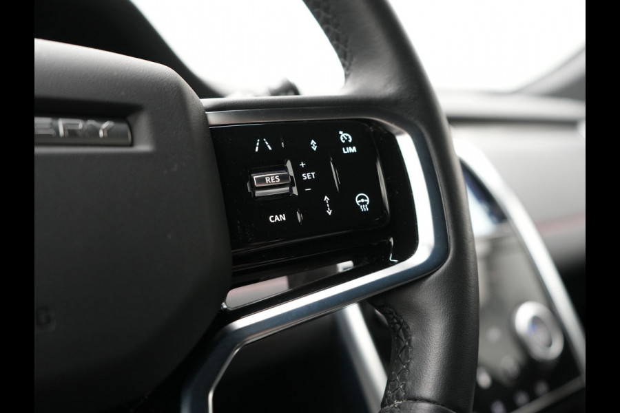 Land Rover Discovery Sport P300e Dynamic SE Plug In Hybrid 300pk Dealer O.H. PHEV | Adaptive Cruise | Meridian Sound | Camera | Lederen Sportstoelen Memory & Verwarmd | Apple Carplay | Keyless | Blis | Stuur Verwarmd | Navigatie | DAB | 20"L.M |