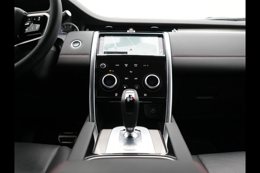 Land Rover Discovery Sport P300e Dynamic SE Plug In Hybrid 300pk Dealer O.H. PHEV | Adaptive Cruise | Meridian Sound | Camera | Lederen Sportstoelen Memory & Verwarmd | Apple Carplay | Keyless | Blis | Stuur Verwarmd | Navigatie | DAB | 20"L.M |