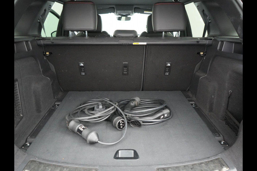 Land Rover Discovery Sport P300e Dynamic SE Plug In Hybrid 300pk Dealer O.H. PHEV | Adaptive Cruise | Meridian Sound | Camera | Lederen Sportstoelen Memory & Verwarmd | Apple Carplay | Keyless | Blis | Stuur Verwarmd | Navigatie | DAB | 20"L.M |