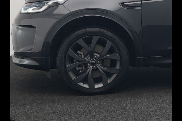 Land Rover Discovery Sport P300e Dynamic SE Plug In Hybrid 300pk Dealer O.H. PHEV | Adaptive Cruise | Meridian Sound | Camera | Lederen Sportstoelen Memory & Verwarmd | Apple Carplay | Keyless | Blis | Stuur Verwarmd | Navigatie | DAB | 20"L.M |