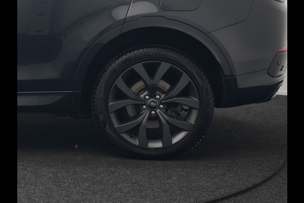 Land Rover Discovery Sport P300e Dynamic SE Plug In Hybrid 300pk Dealer O.H. PHEV | Adaptive Cruise | Meridian Sound | Camera | Lederen Sportstoelen Memory & Verwarmd | Apple Carplay | Keyless | Blis | Stuur Verwarmd | Navigatie | DAB | 20"L.M |