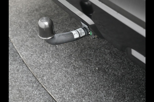 Mitsubishi Eclipse Cross 2.4 Black Edition Plug In Hybrid 188pk PHEV | Trekhaak Afn. | Adaptive Cruise | 360 Camera | Alcantara Sportstoelen Verwarmd | Apple Carplay | Stuur Verwarmd | Navigatie | Keyless | Blis |