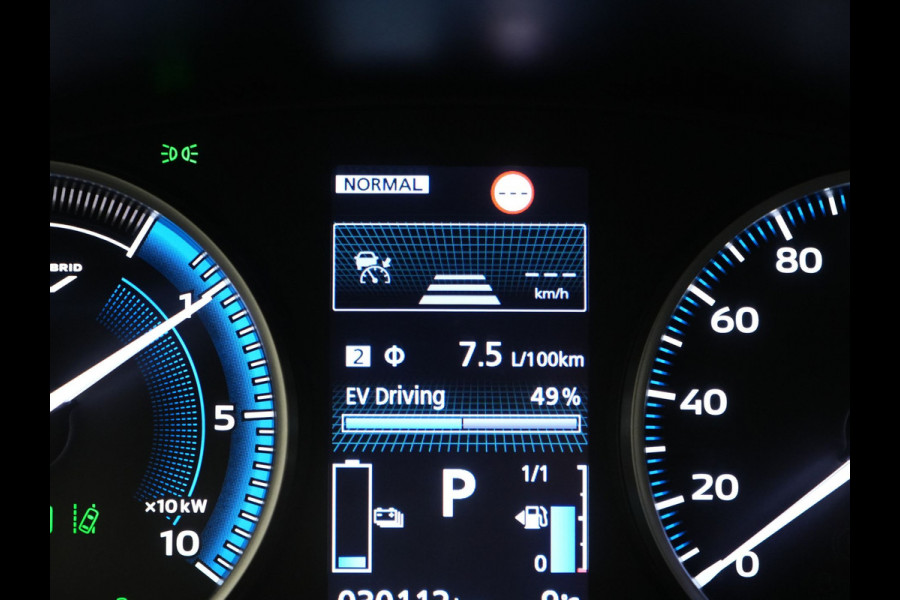 Mitsubishi Eclipse Cross 2.4 Black Edition Plug In Hybrid 188pk PHEV | Trekhaak Afn. | Adaptive Cruise | 360 Camera | Alcantara Sportstoelen Verwarmd | Apple Carplay | Stuur Verwarmd | Navigatie | Keyless | Blis |