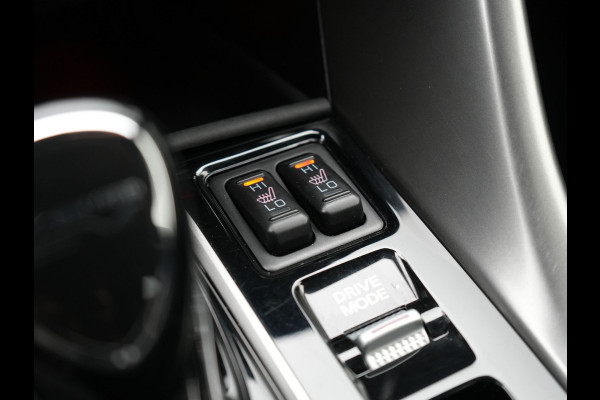 Mitsubishi Eclipse Cross 2.4 Black Edition Plug In Hybrid 188pk PHEV | Trekhaak Afn. | Adaptive Cruise | 360 Camera | Alcantara Sportstoelen Verwarmd | Apple Carplay | Stuur Verwarmd | Navigatie | Keyless | Blis |