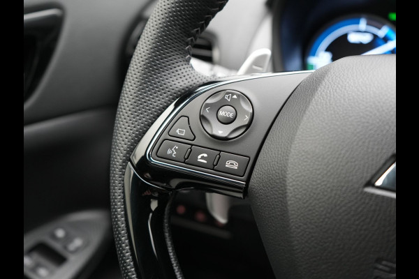 Mitsubishi Eclipse Cross 2.4 Black Edition Plug In Hybrid 188pk PHEV | Trekhaak Afn. | Adaptive Cruise | 360 Camera | Alcantara Sportstoelen Verwarmd | Apple Carplay | Stuur Verwarmd | Navigatie | Keyless | Blis |