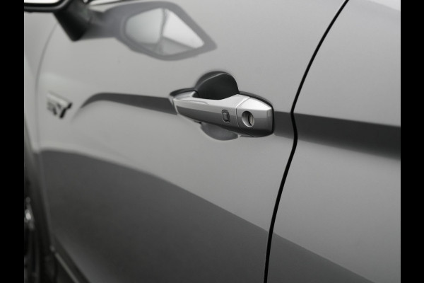 Mitsubishi Eclipse Cross 2.4 Black Edition Plug In Hybrid 188pk PHEV | Trekhaak Afn. | Adaptive Cruise | 360 Camera | Alcantara Sportstoelen Verwarmd | Apple Carplay | Stuur Verwarmd | Navigatie | Keyless | Blis |