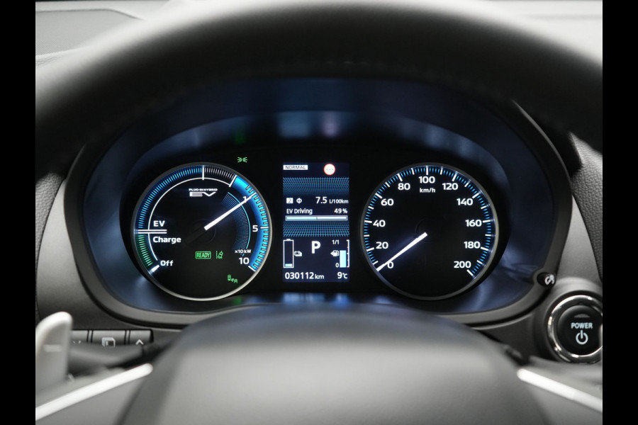 Mitsubishi Eclipse Cross 2.4 Black Edition Plug In Hybrid 188pk PHEV | Trekhaak Afn. | Adaptive Cruise | 360 Camera | Alcantara Sportstoelen Verwarmd | Apple Carplay | Stuur Verwarmd | Navigatie | Keyless | Blis |