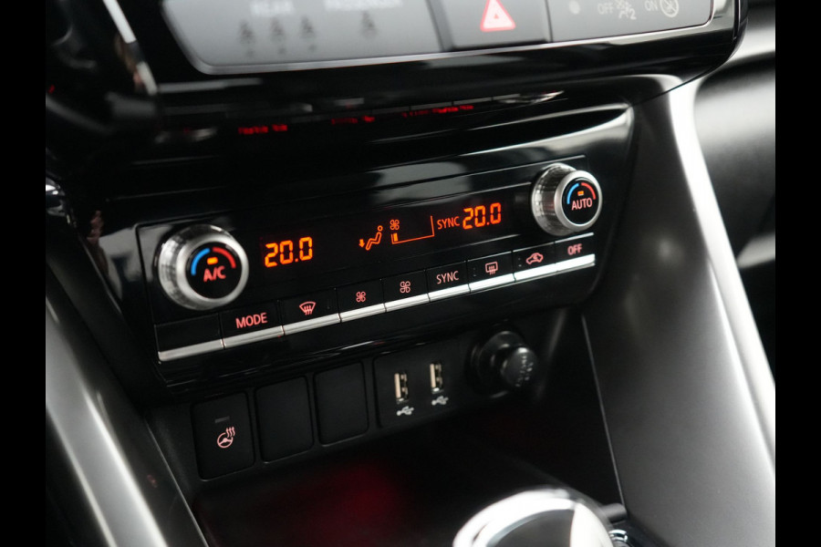 Mitsubishi Eclipse Cross 2.4 Black Edition Plug In Hybrid 188pk PHEV | Trekhaak Afn. | Adaptive Cruise | 360 Camera | Alcantara Sportstoelen Verwarmd | Apple Carplay | Stuur Verwarmd | Navigatie | Keyless | Blis |