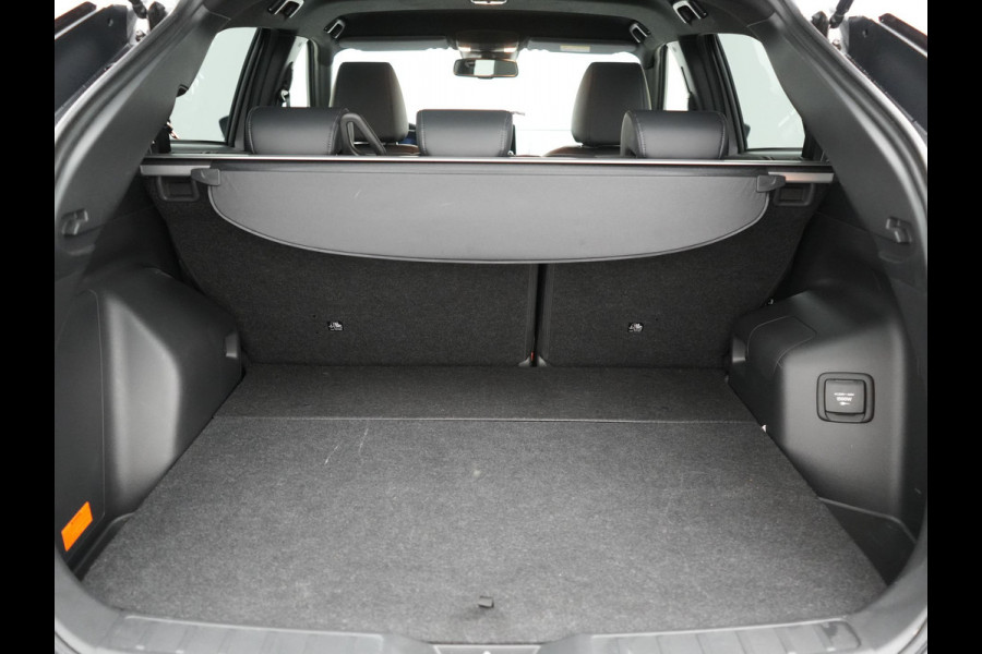 Mitsubishi Eclipse Cross 2.4 Black Edition Plug In Hybrid 188pk PHEV | Trekhaak Afn. | Adaptive Cruise | 360 Camera | Alcantara Sportstoelen Verwarmd | Apple Carplay | Stuur Verwarmd | Navigatie | Keyless | Blis |