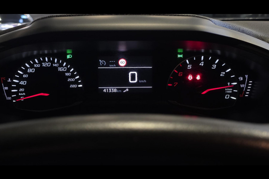 Peugeot 2008 1.2 PureTech Allure Camera | Carplay | Navigatie