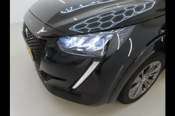 Peugeot e-208 EV Active Pack 50 kWh SOH 100% Airco Navi Carplay Cruise Control PDC Achter Full LED 16" LM Velgen