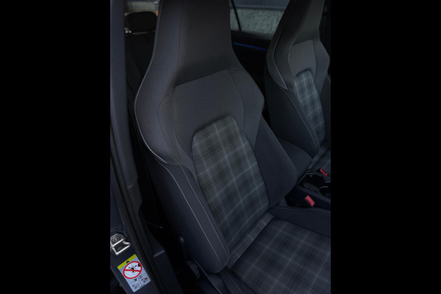 Volkswagen Golf 2.0 TDI GTD Panorama IQ CarPlay HuD