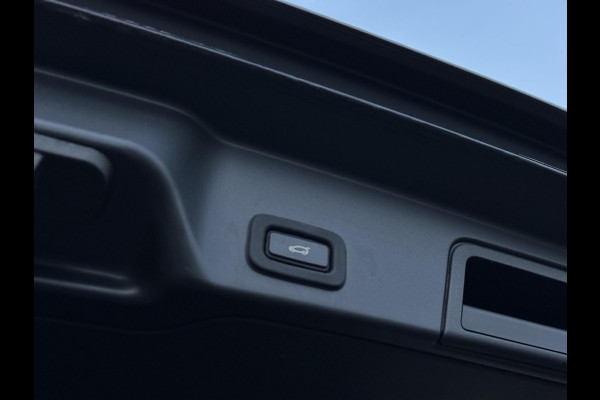 Land Rover Range Rover Evoque 2.0 P300 AWD R-Dynamic HSE Adapt. Cruise Virtual Dash Matrix LED Two Tone Leder Meridian Keyless