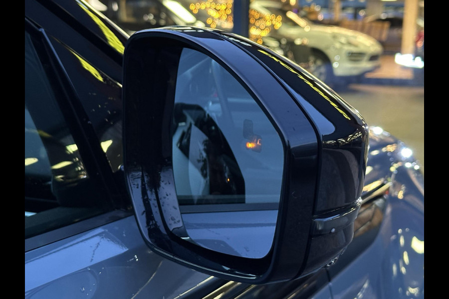 Land Rover Range Rover Evoque 2.0 P300 AWD R-Dynamic HSE Adapt. Cruise Virtual Dash Matrix LED Two Tone Leder Meridian Keyless